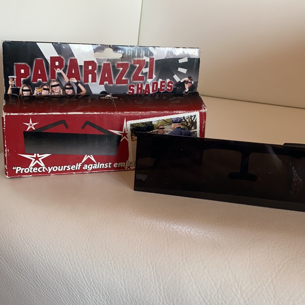 Funny! Nice Halloween accessory:) paparazzi shades